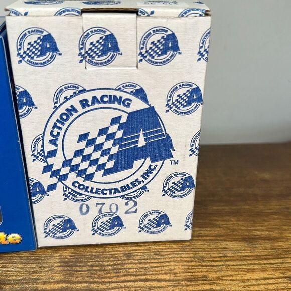 1:64 2002 ACTION #5 KELLOGG'S FROSTED FLAKES IN CEREAL BOX Terry Labonte - Picture 2 of 6